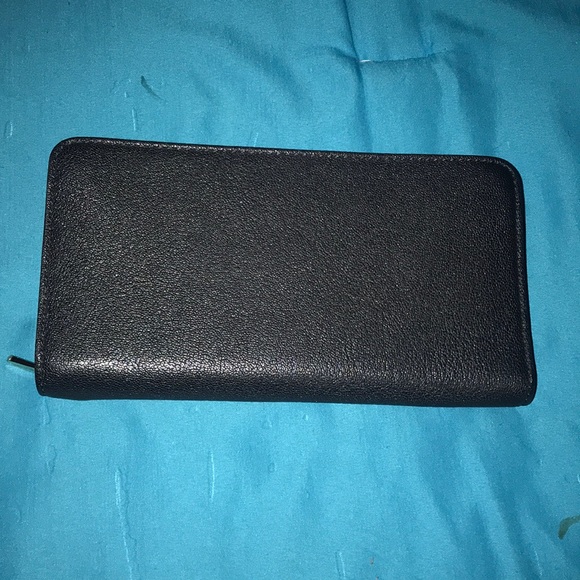 Michael Kors Wallet - Picture 3 of 4